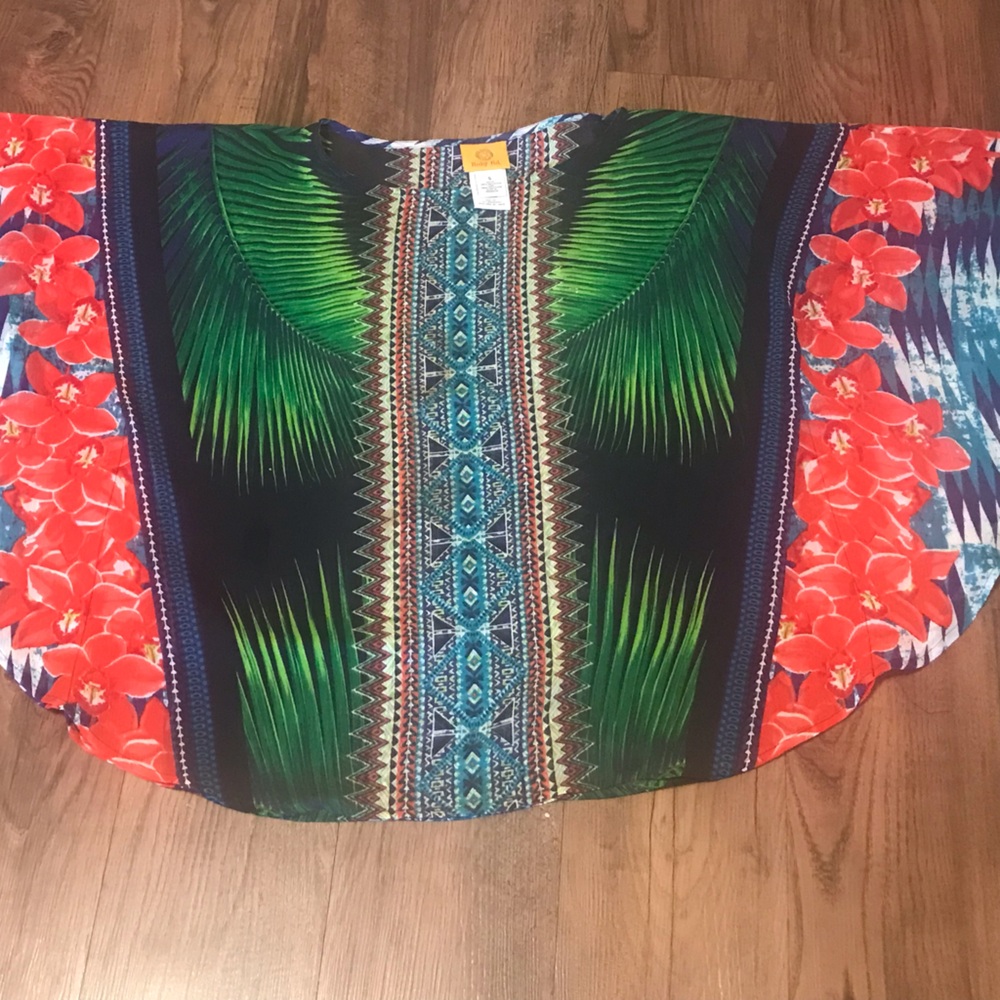 Beautiful CLASSY TOP BY RUBY RD. Tropical Print Sarong Green Palm Red Floral